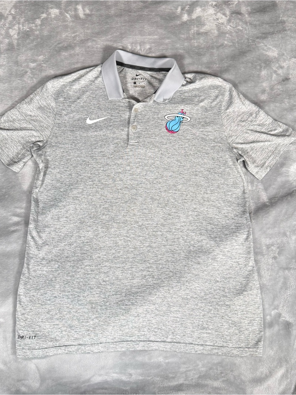 Nike Miami Heat Dry Polo Shirt Mens Medium Dri Fit NBA Preppy Gray